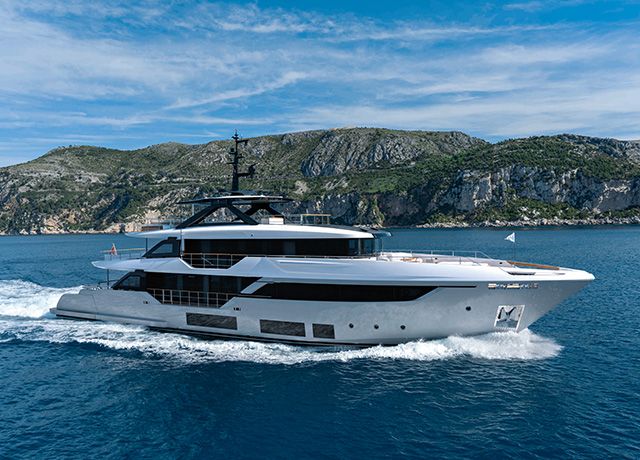 Ferretti Group at the Cannes Yachting Festival with record profitability and 6 premieres.